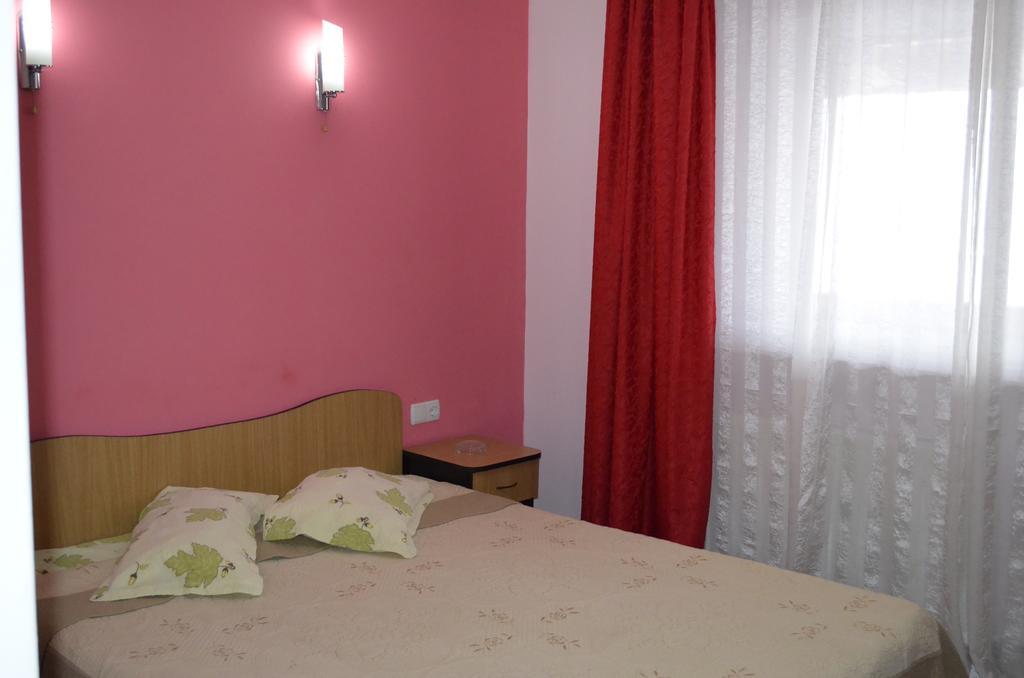 Casa Alba Hotel Ramnicu Valcea Ngoại thất bức ảnh